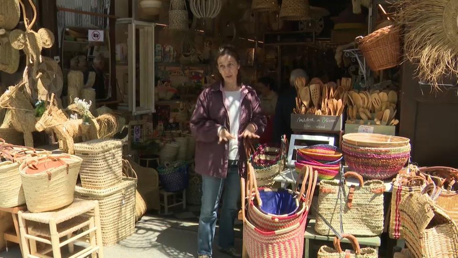 La Cistelleria fa més de cinquanta anys que està oberta al centre de València