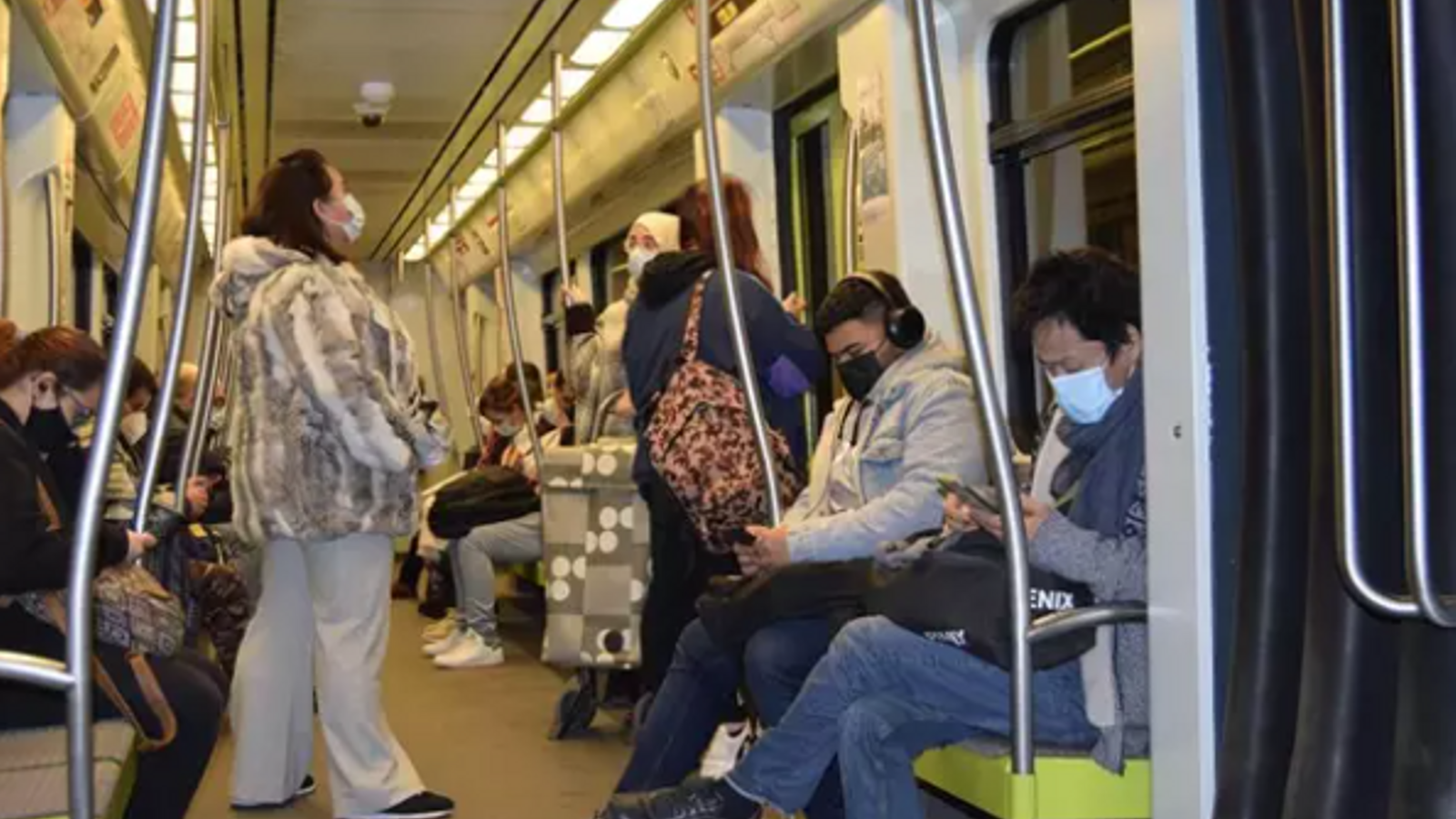 Interior d'un vagó de Metrovalència