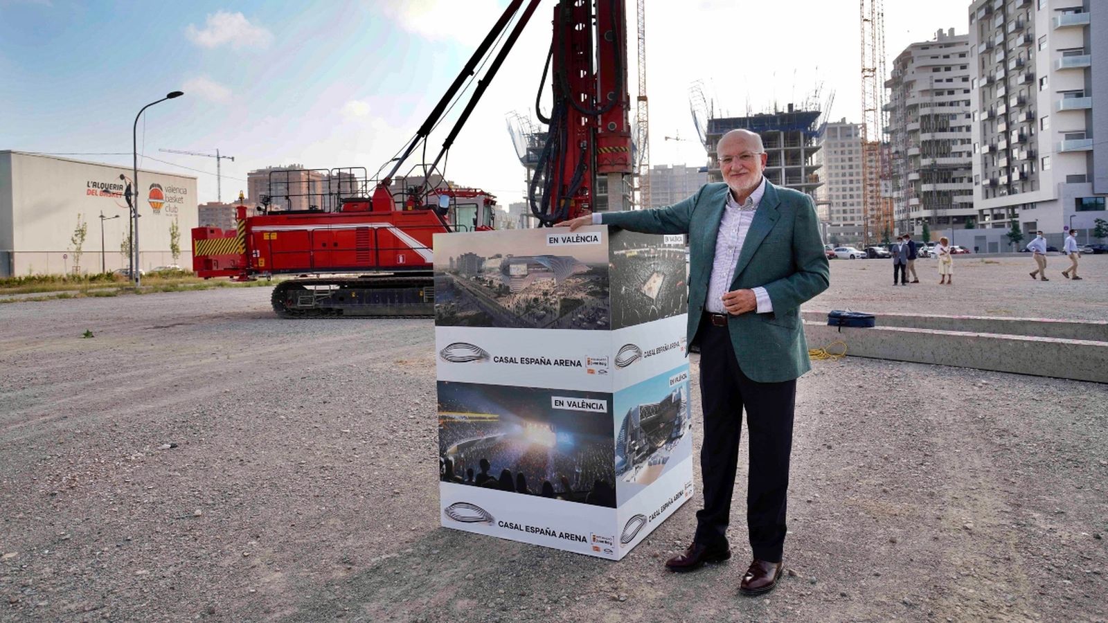 Juan Roig visita l’inici de les obres aquest dilluns