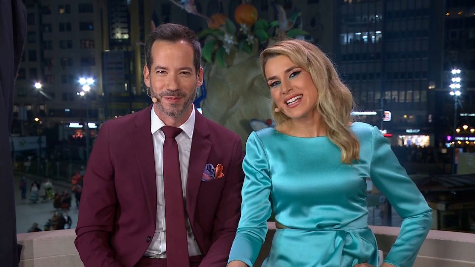 Ferran Cano i Maria Fuster han conduït la Cremà de 2023 des de la plaça de l'Ajuntament de València