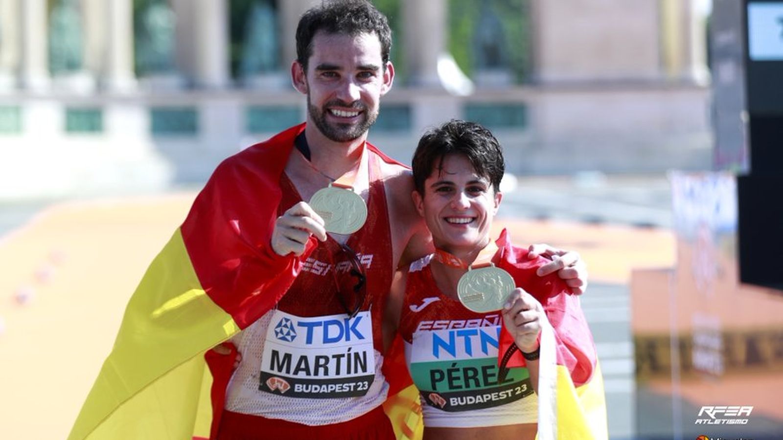 Álvaro Martín i María Pérez amb els seus ors a Budapest