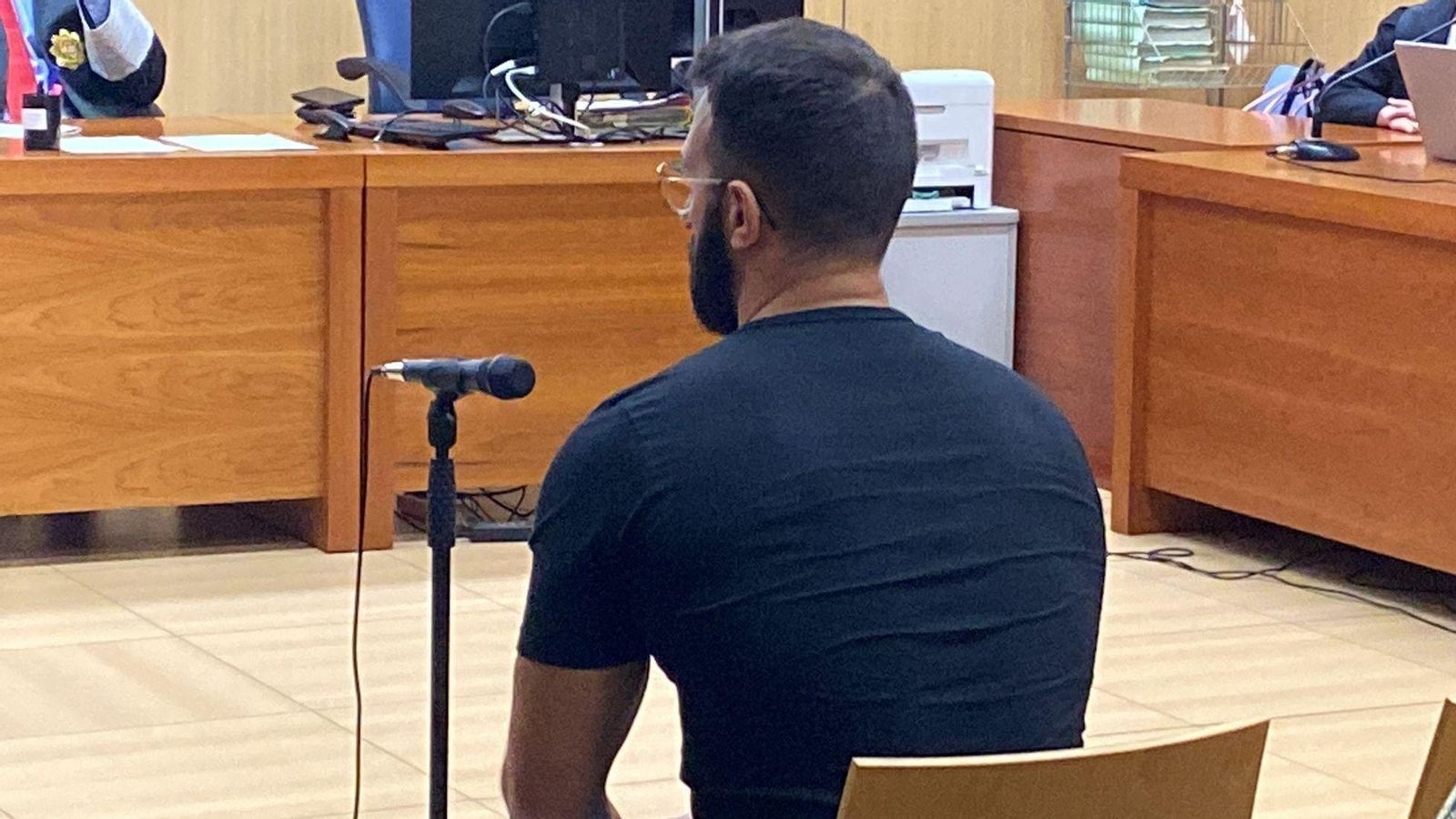 El condemnat per haver acabat en la vida de dos treballadors de manteniment de carreteres, en una sessió del juí