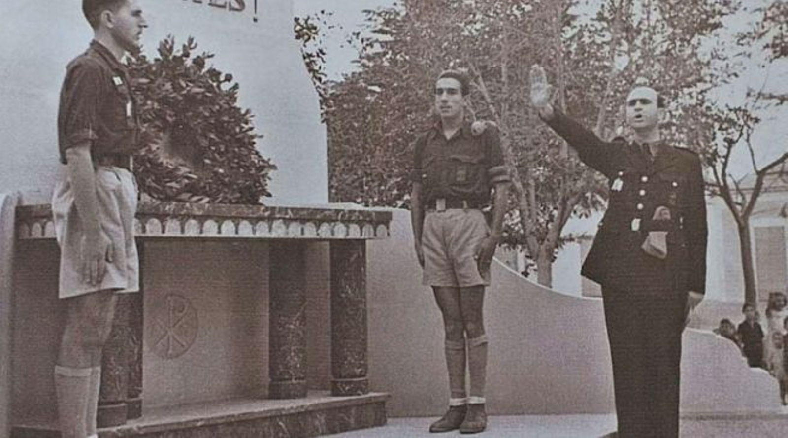 Segons els historiadors la creu era un símbol de poder feixista