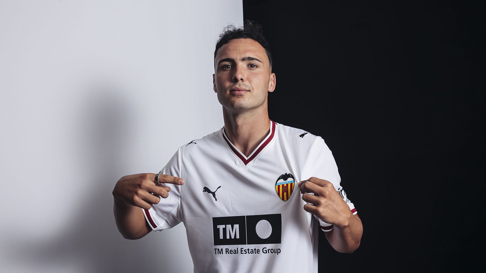Arnau Martínez ja és oficialment jugador del València