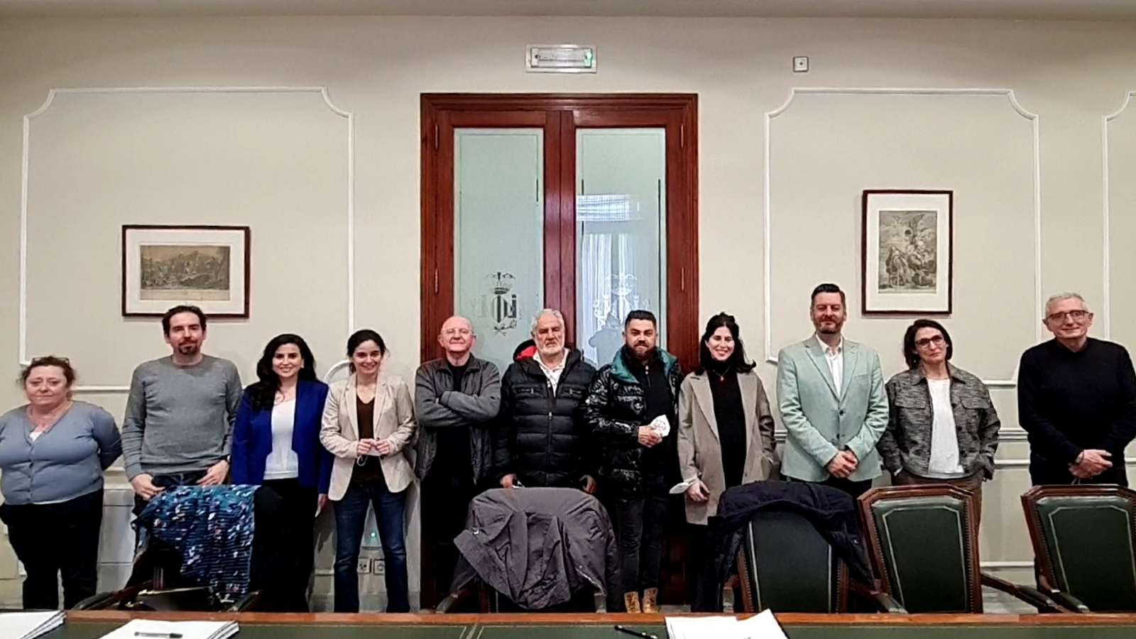 Manolo García Lleonart i Marina Puche juntament amb el regidor de Cultura Festival, Carlos Galiana, i el comité sel·leccionador del projecte