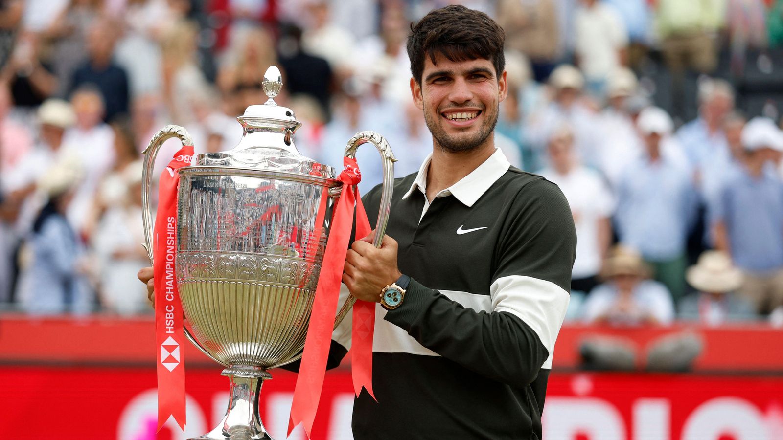 Alcaraz, amb el trofeud e campió