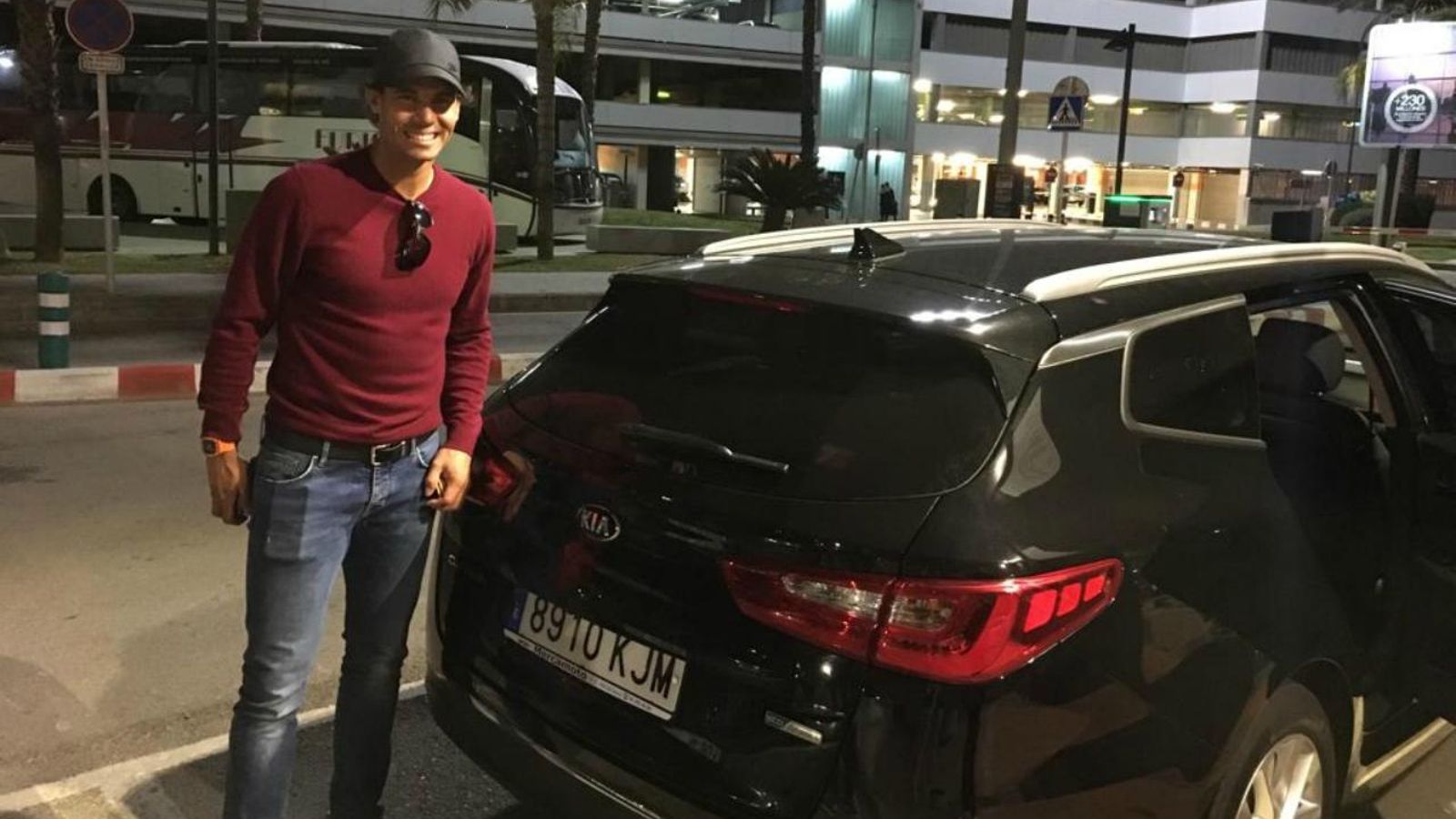 Rafa Nadal arriba a València