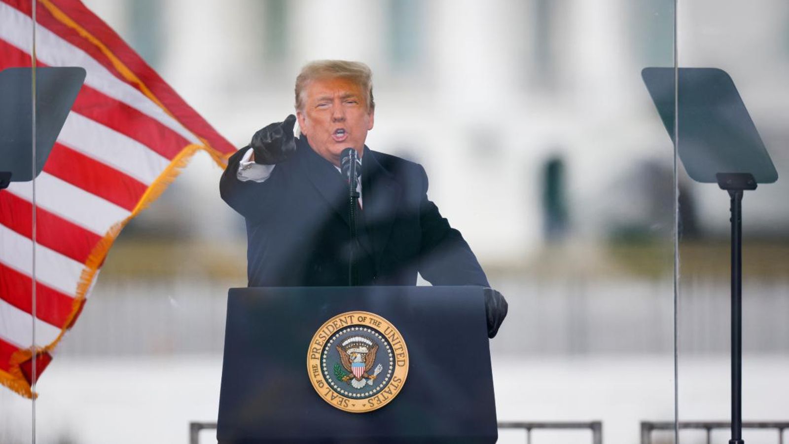 L'expresident Trump, que es sotmetrà aquest dimarts a un juí polític