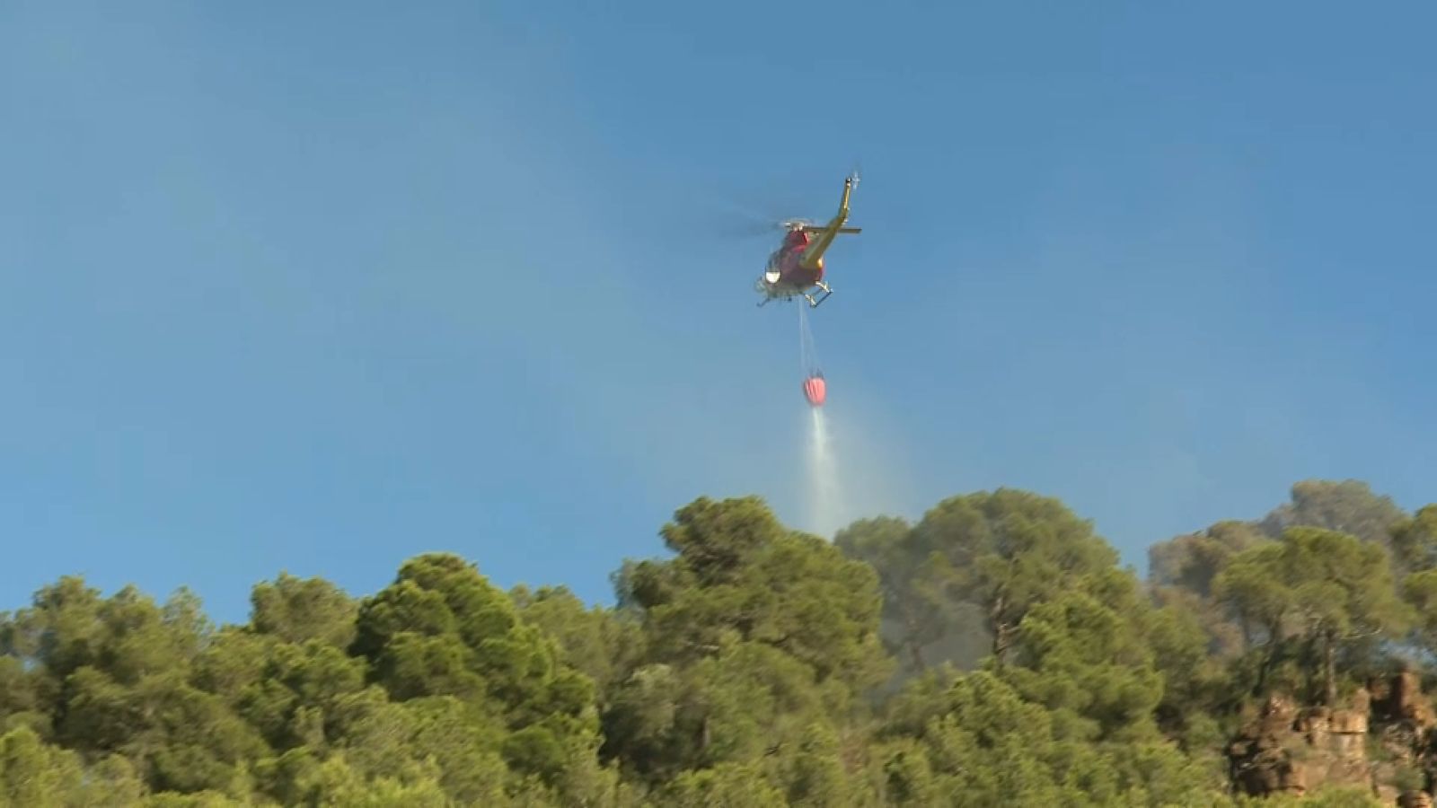 Els treballs d'extinció, durant la vesprada