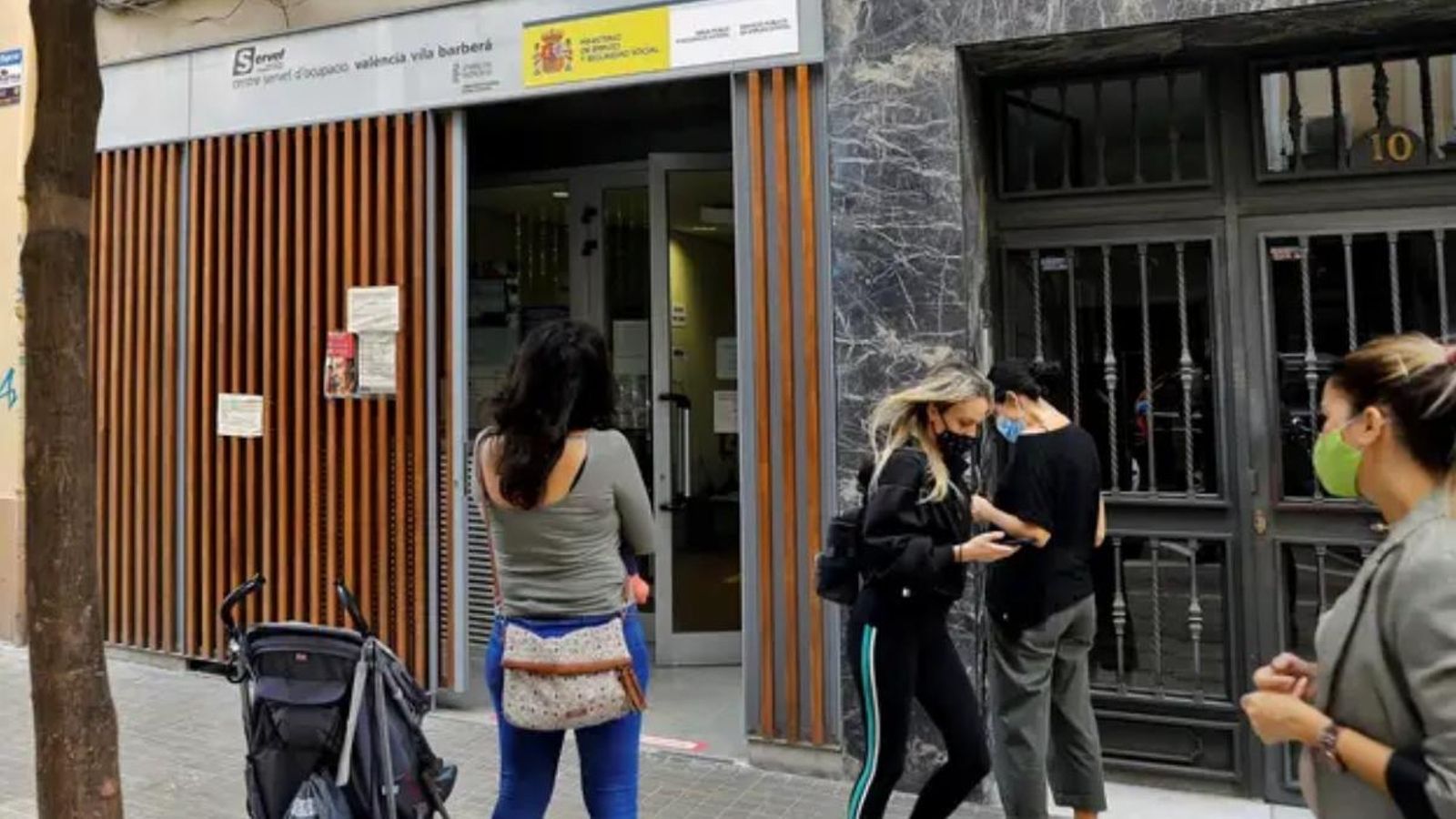 Oficina del Servef a València en un imatge d'arxiu