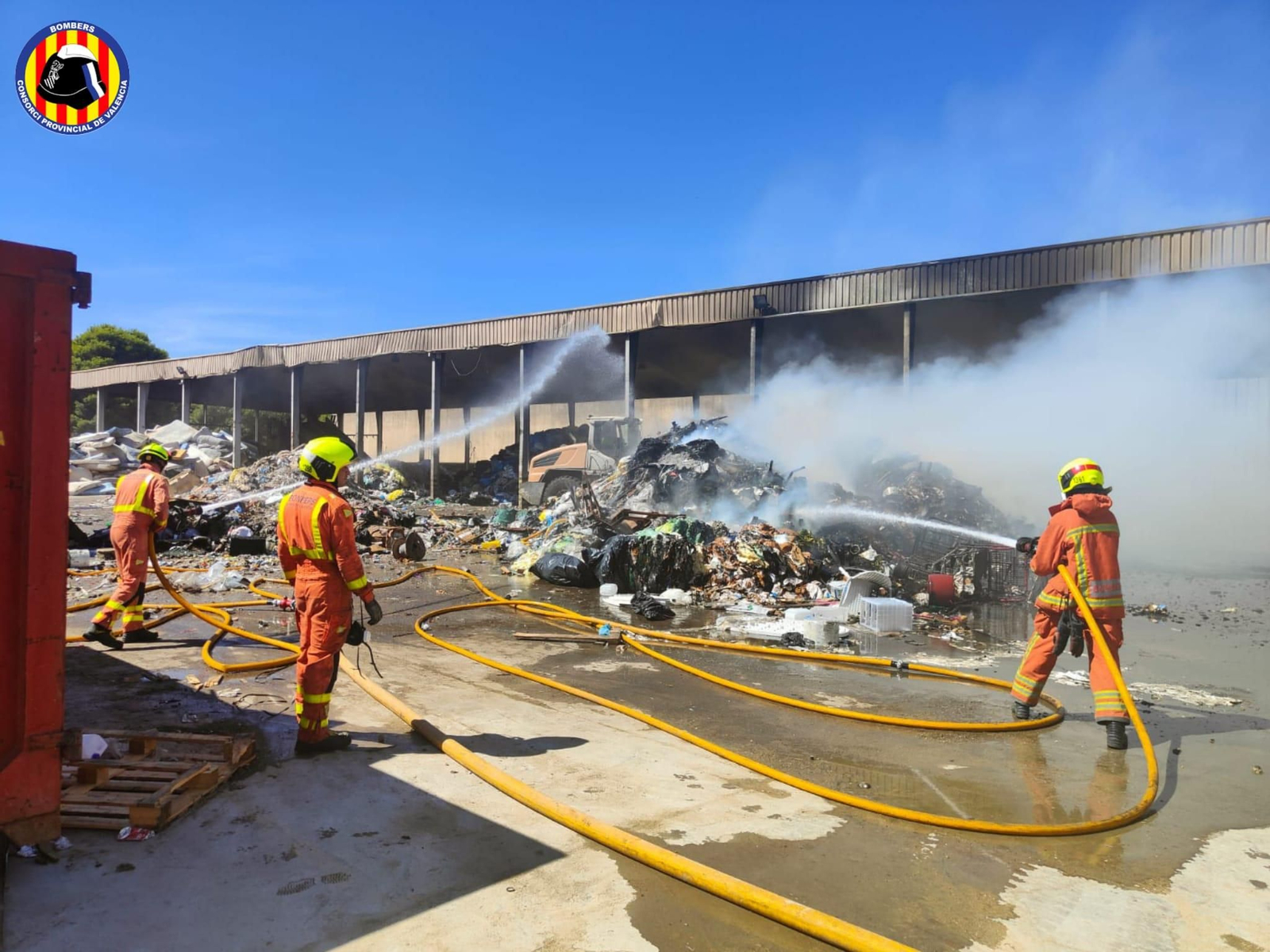 Imatge de l'incendi compartida a les xarxes sociales