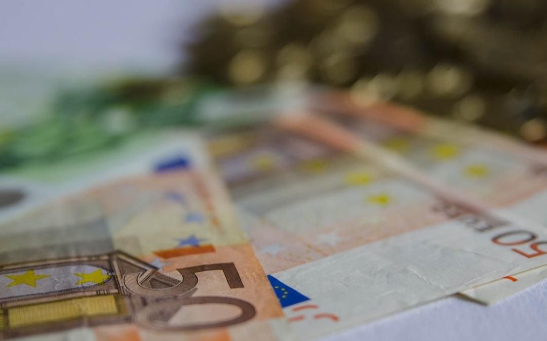 En la taxa interanual, creix un 2,8%, una dècima per damunt del conjunt nacional En la taxa interanual, creix un 2,8%, una dècima per damunt del conjunt nacional