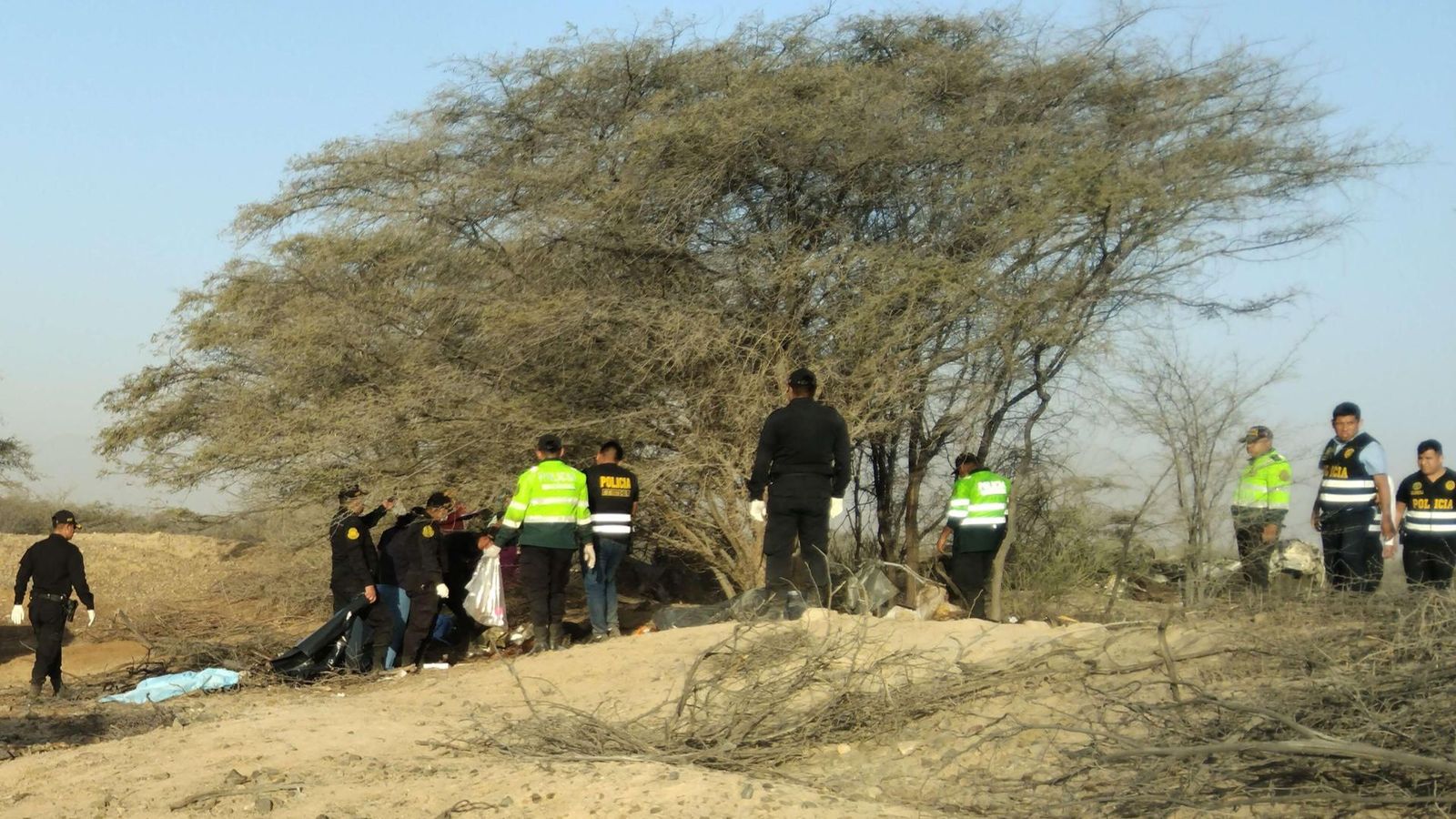 Les autoritats peruanes investiguen el lloc de l'accident