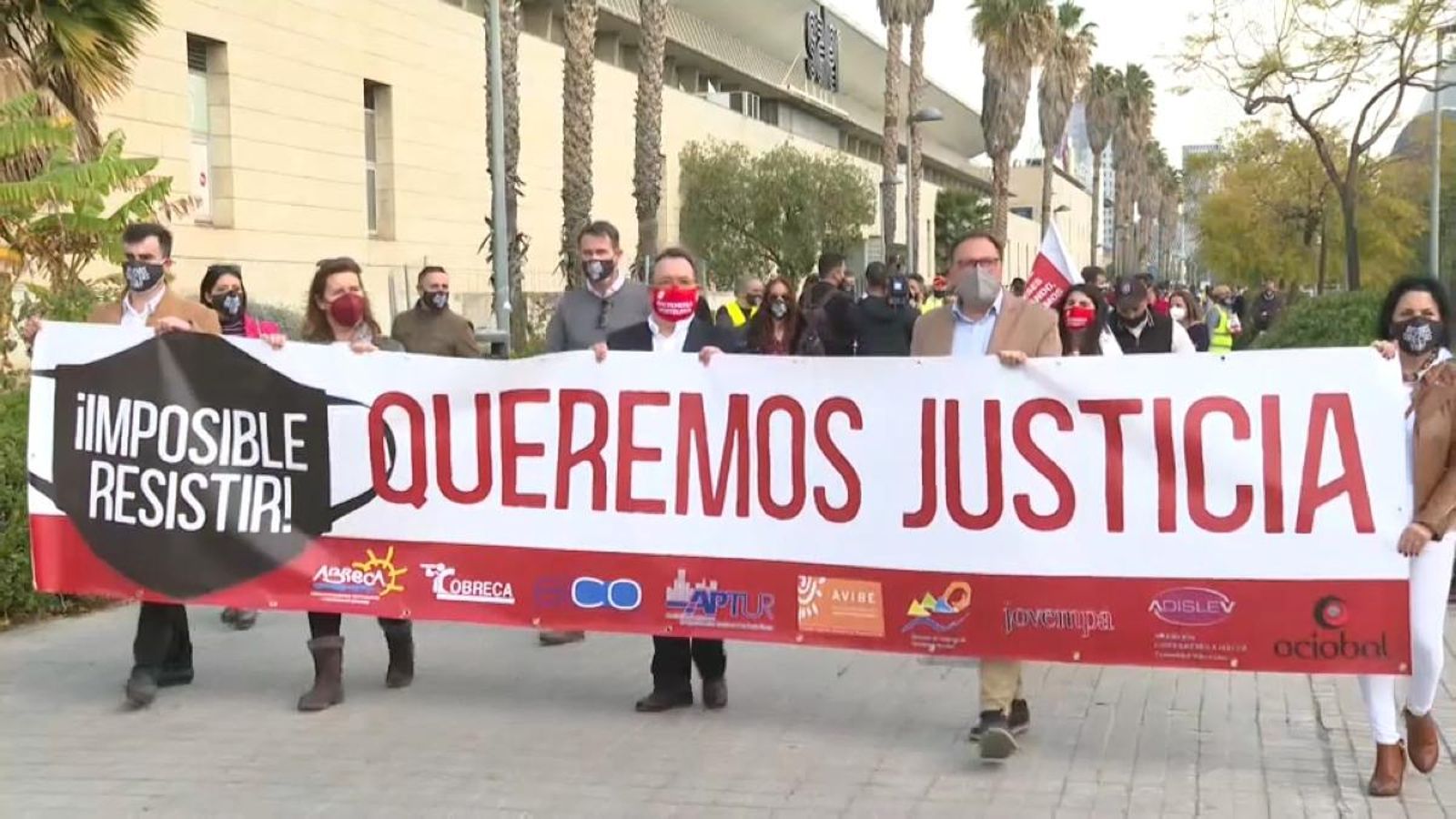 Els ‘riders’ ixen al carrer contra la llei que pretén regular les seues condicions laborals