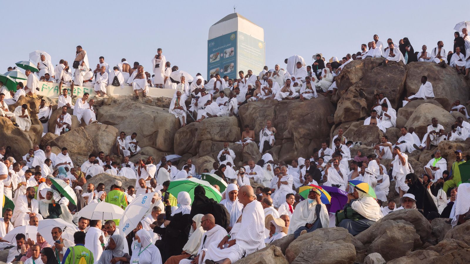 Pelegrins musulmans es reuneixen en la Muntanya de la Misericòrdia durant la peregrinació, als afores de la ciutat santa de la Meca, Aràbia Saudita