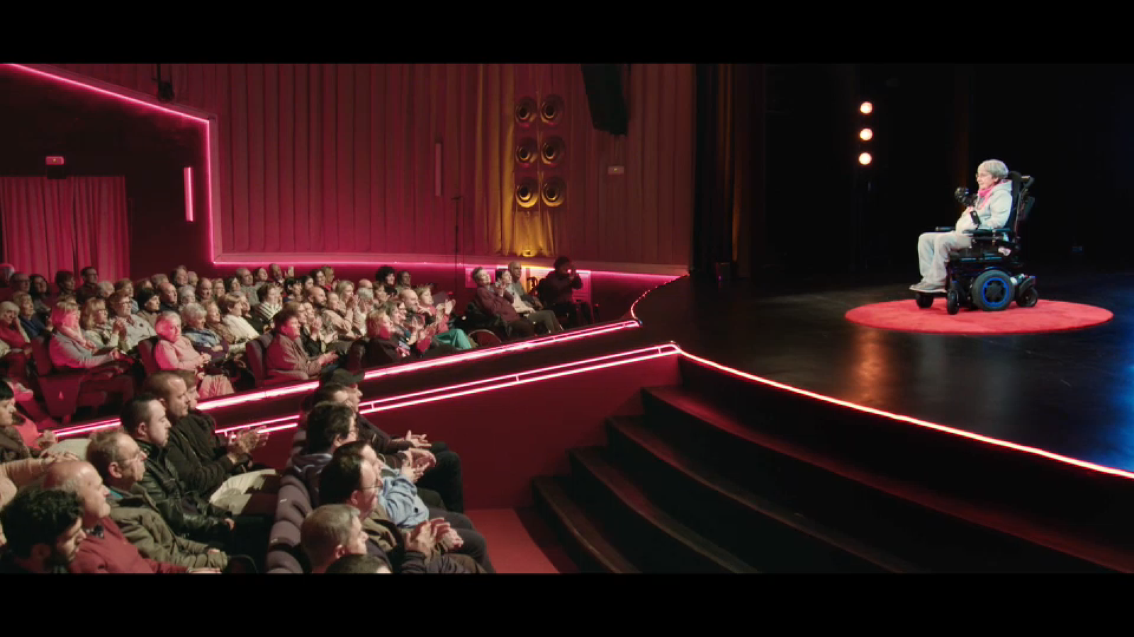 Carmen a punt de trobar-se amb la seua audiència