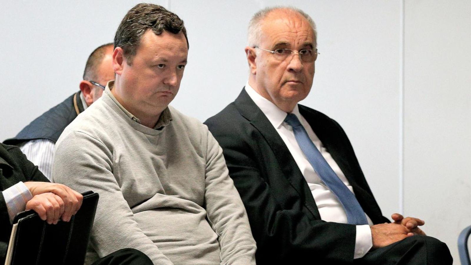 L'exconseller Blasco, en la banqueta dels acusats