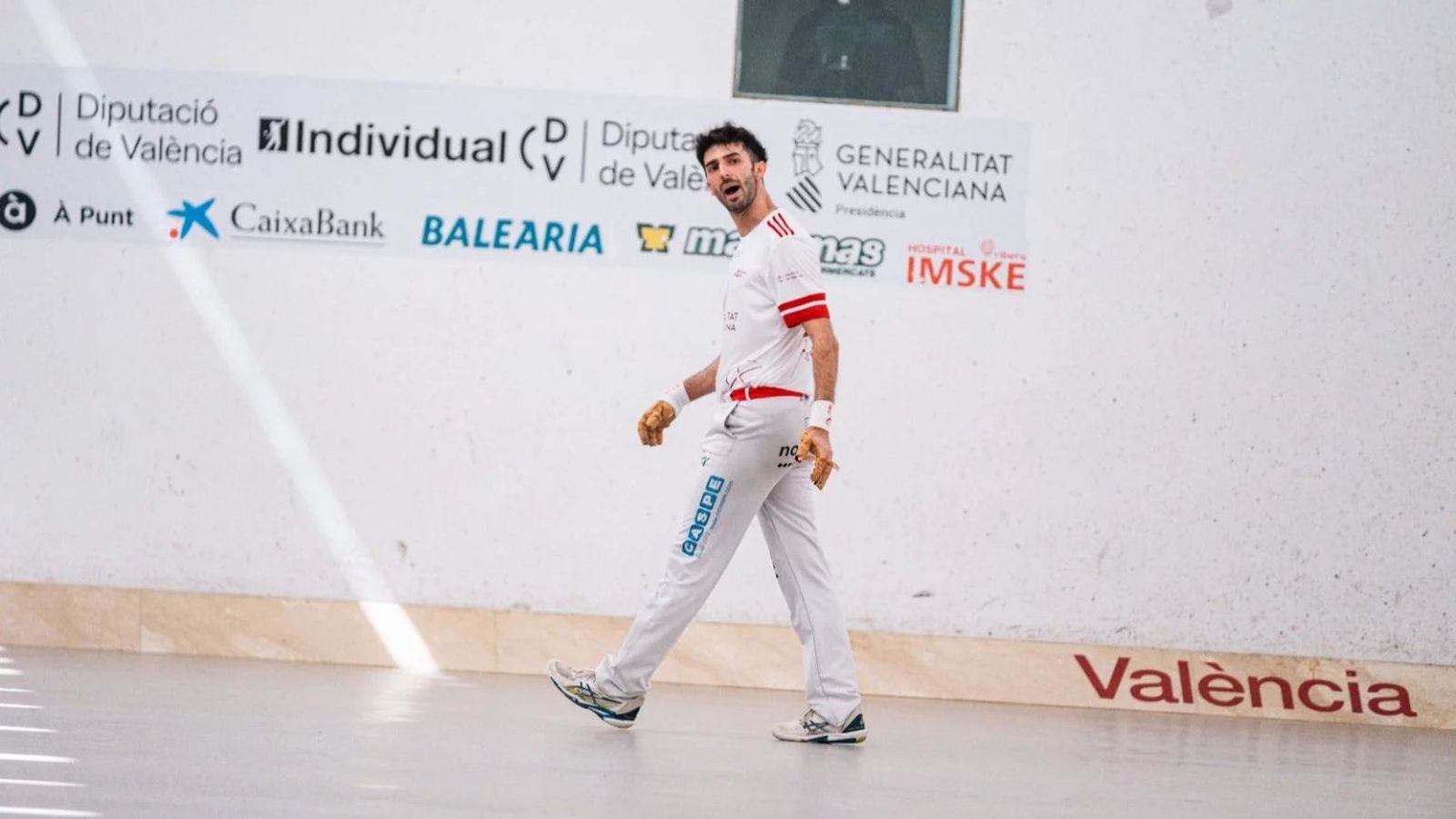 El pilotari, Marc de Montserrat