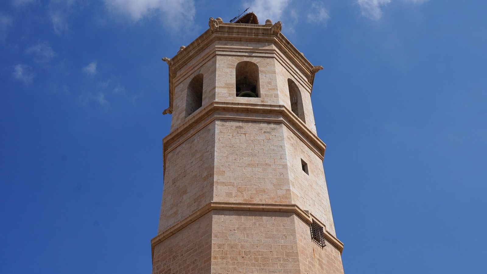 El volteig de campanes del Fadrí ha donat el tret d'eixida als actes del 770 aniversari