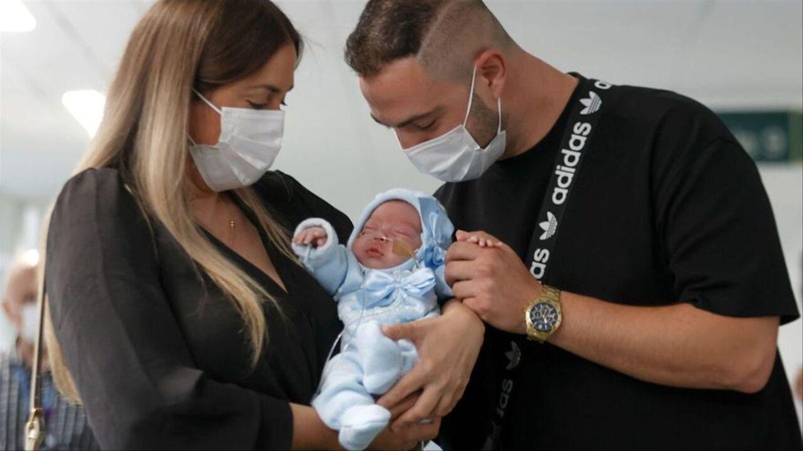 La parella amb el seu nadó