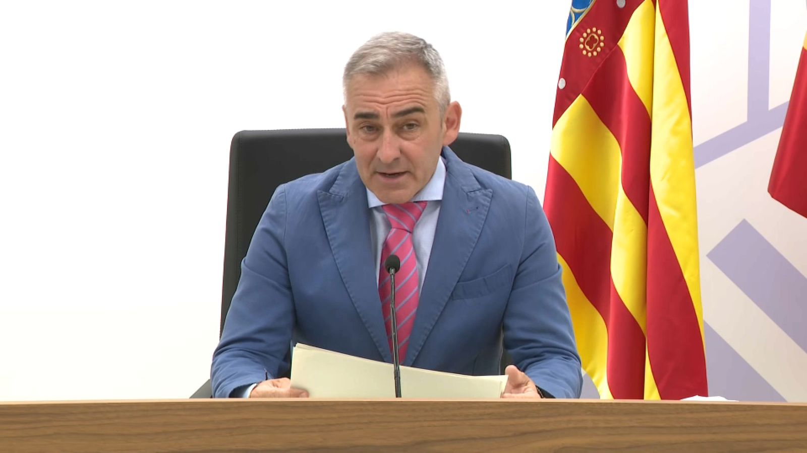 Miguel Barrachina, portaveu del Consell, durant la roda de premsa d'este divendres a Torrevieja
