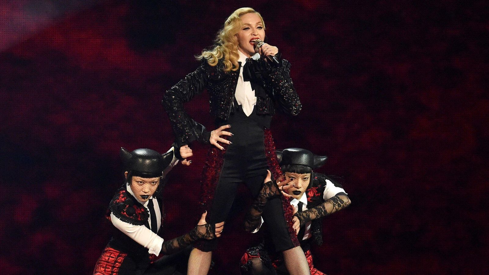 La cantant Madonna, en una actuació a Londres, en una imatge d'arxiu La cantant Madonna en una actuació a Londres, en una imatge d'arxiu