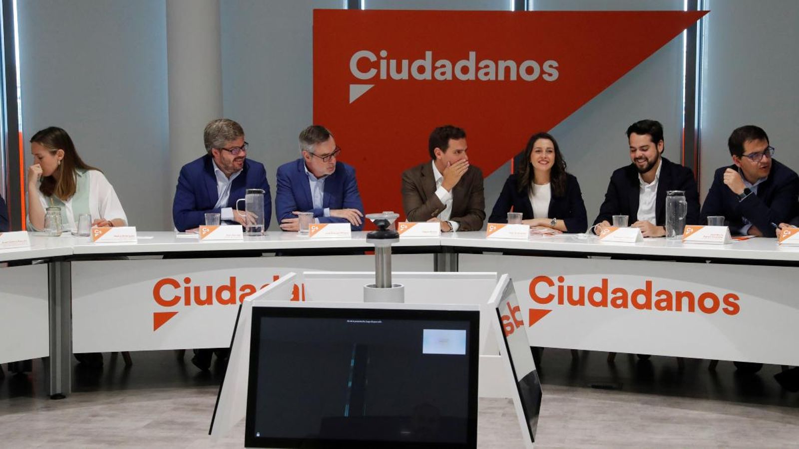 Dirigents de Ciutadans, durant la reunió del Comité Executiu que la formació taronja ha celebrat aquest dilluns en la seua seu de Madrid