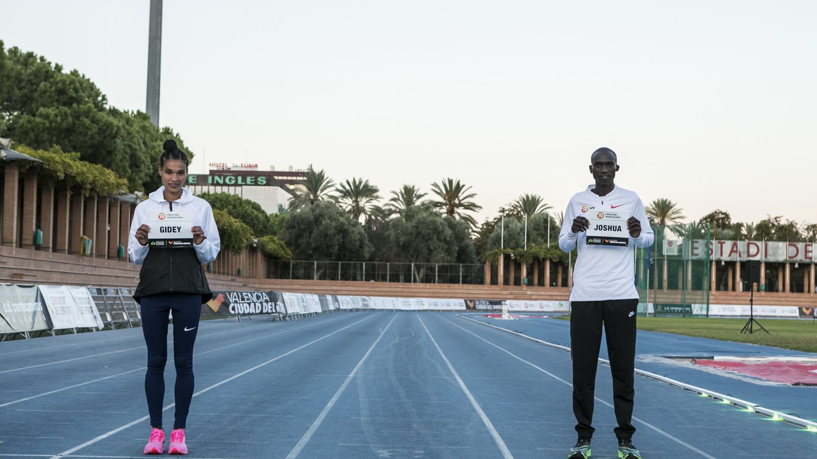 La retransmissió de la carrera començarà a les 21:30 h.