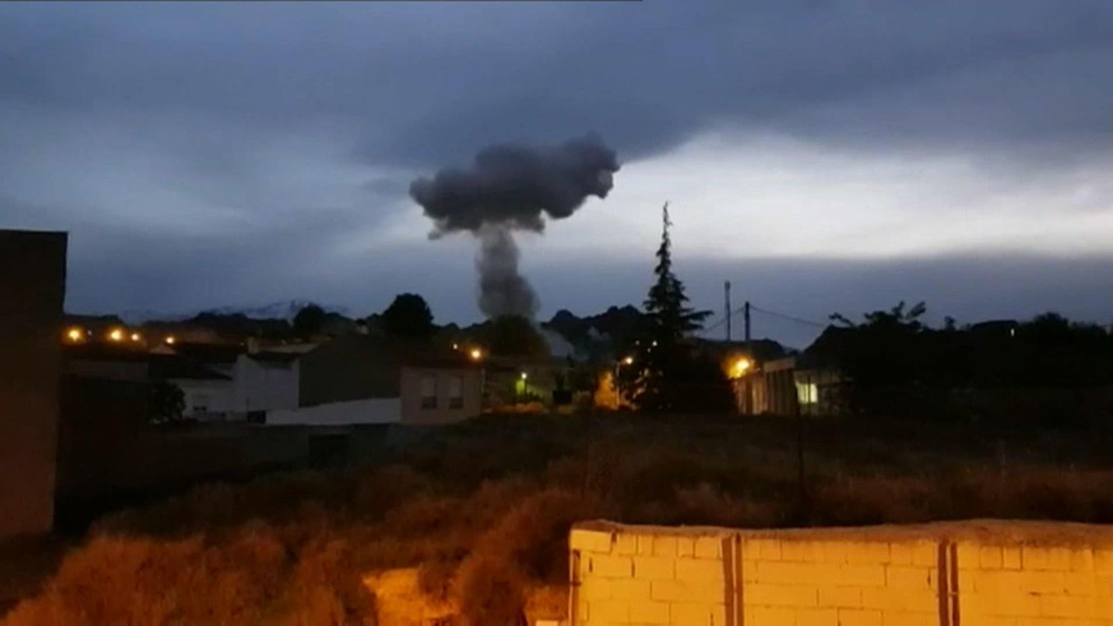 Tres morts en l\'explosió d\'una pirotècnia a Guadix, Granada