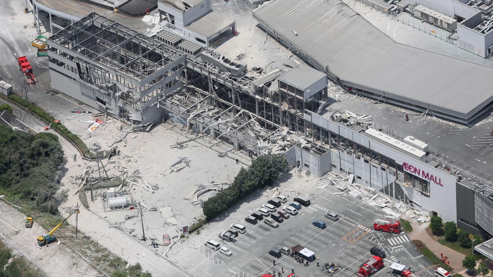 Vista aèria de l'edifici del centre comercial Aeon Mall Kumamoto, greument danyat després del terratrémol