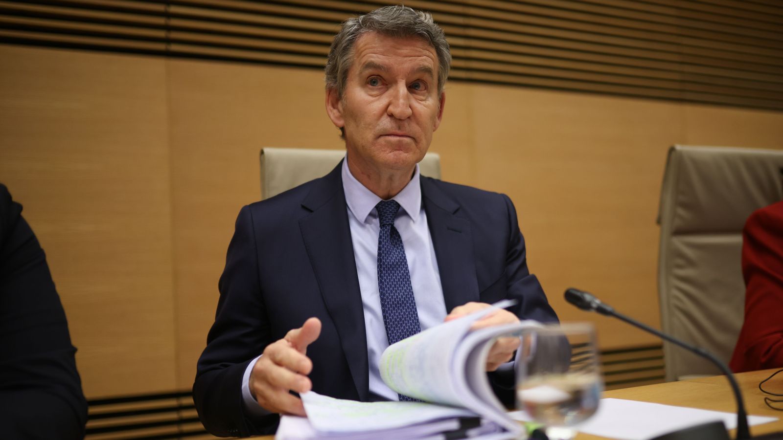 El líder del PP, Alberto Núñez Feijóo, durant la comissió del Congrés que investiga la gestió de la dana