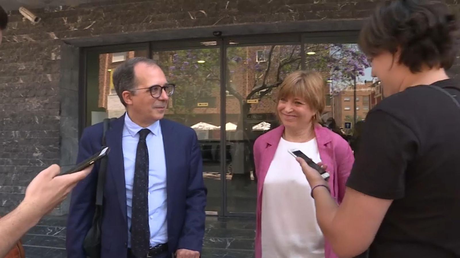 El president de la CVMC, Enrique Soriano, i la directora general d'À Punt, Empar Marco