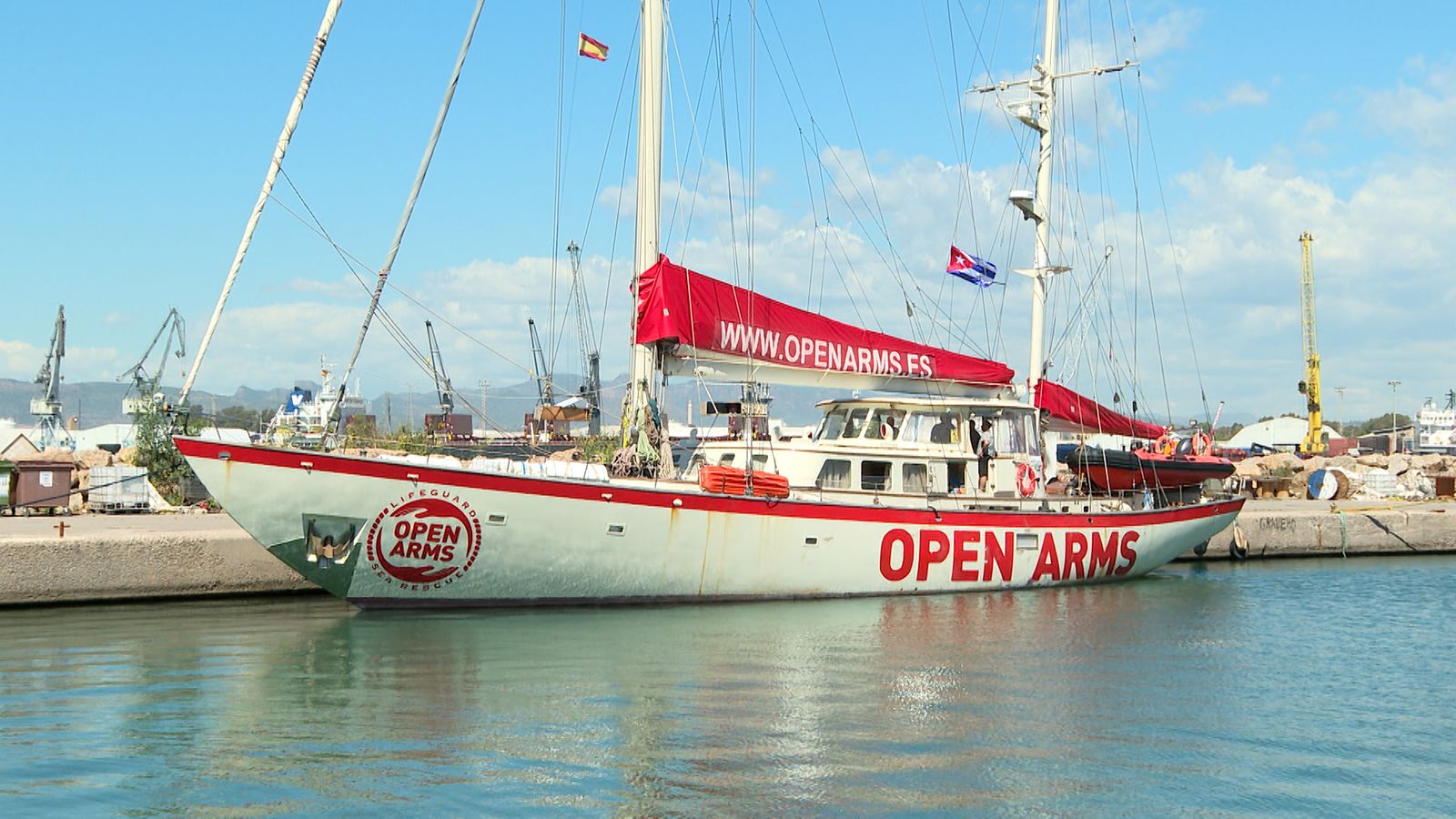 L'embarcació de l'Open Arms a Sagunt