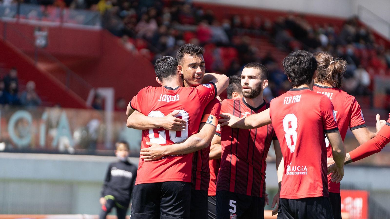 Els jugadors de la Nucia celebren un gol