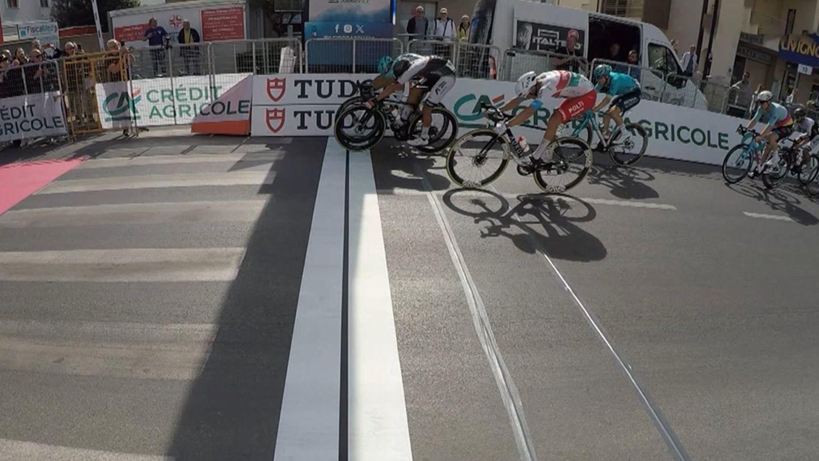 Ha sigut necessària una 'photo-finish' per a esclarir qui ha sigut el guanyador