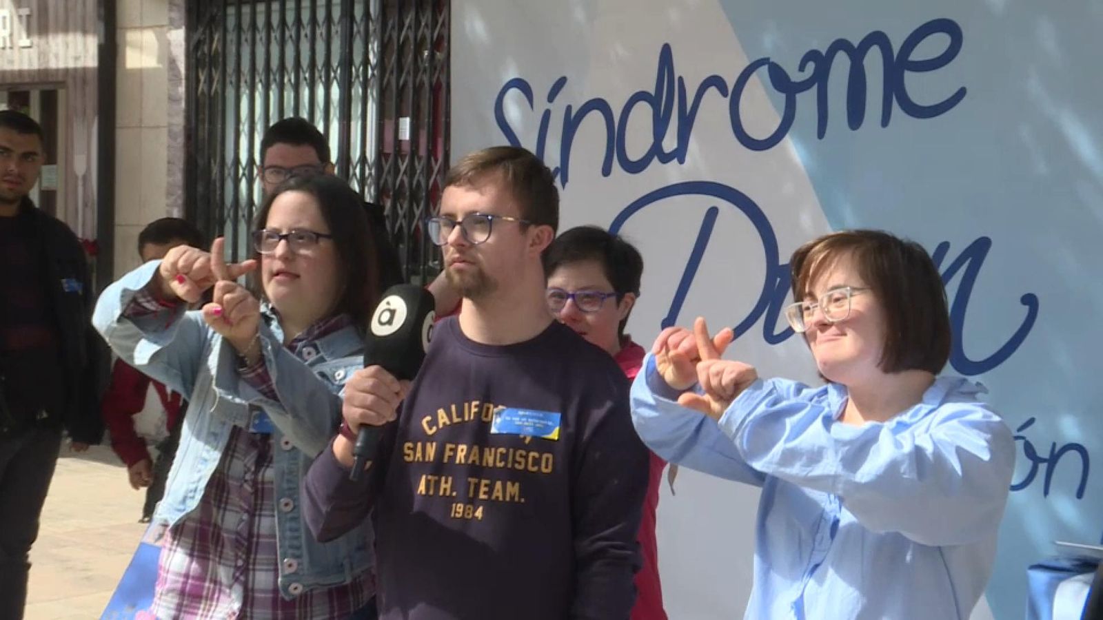 Diverses persones amb síndrome de Down de Castelló han llançat aquest dimarts un missatge, a través d'À Punt, per a reclamar igualtat de tracte