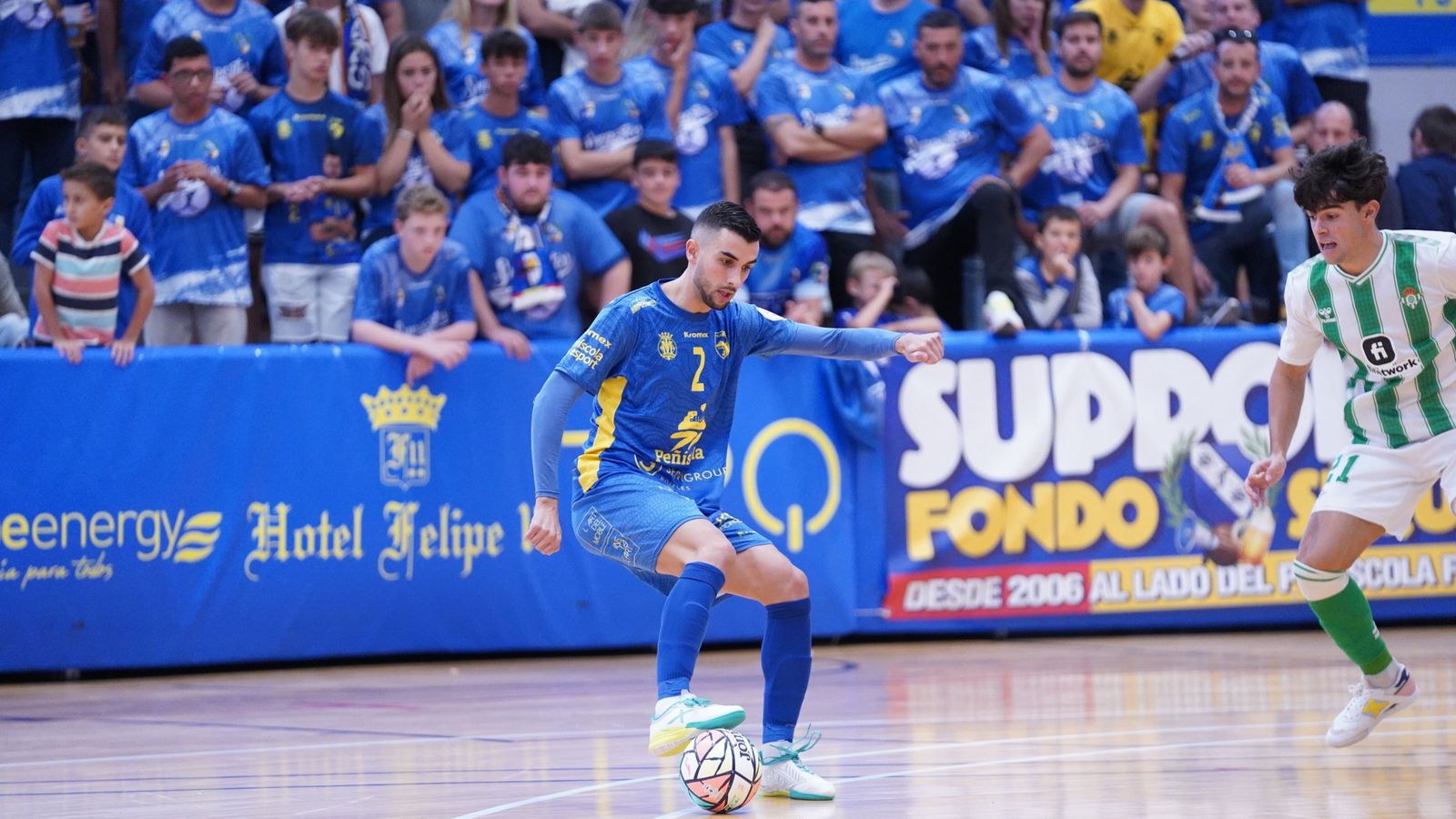 José Mario, en una acció del partit