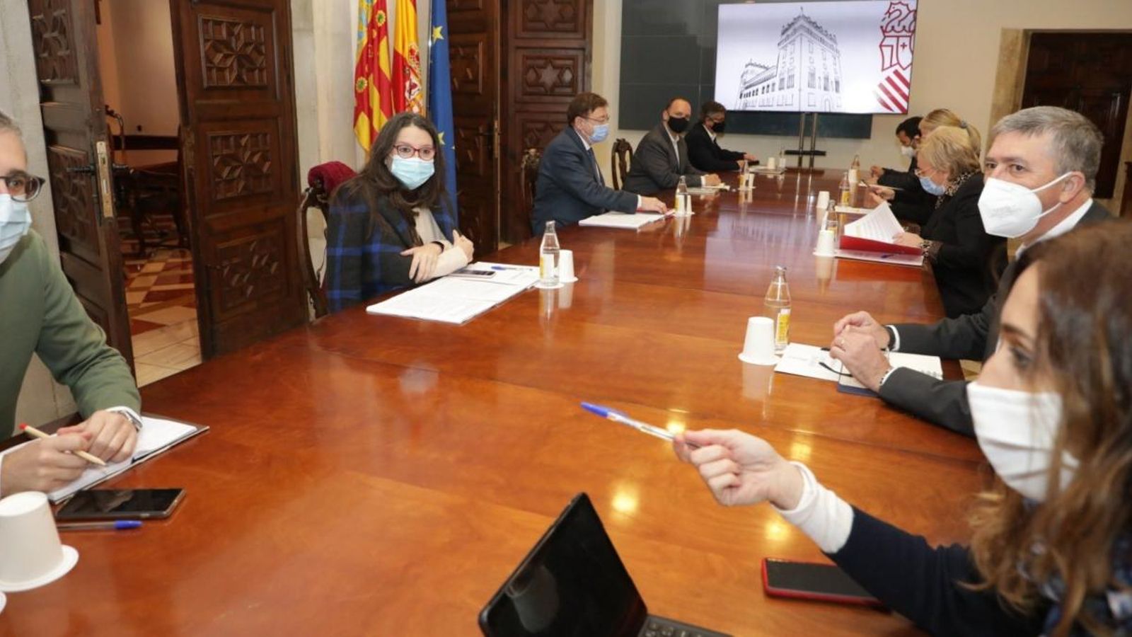 Reunió interdepartamental del passat dia 5 de gener Reunió interdepartamental del passat dia 5 de gener