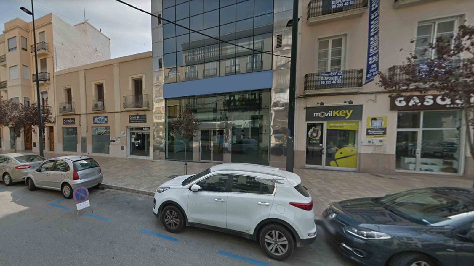 Edifici a l'avinguda d'Alacant de Gandia on s'ubicava l'agència de publicitat de Crespo Gomar | Google