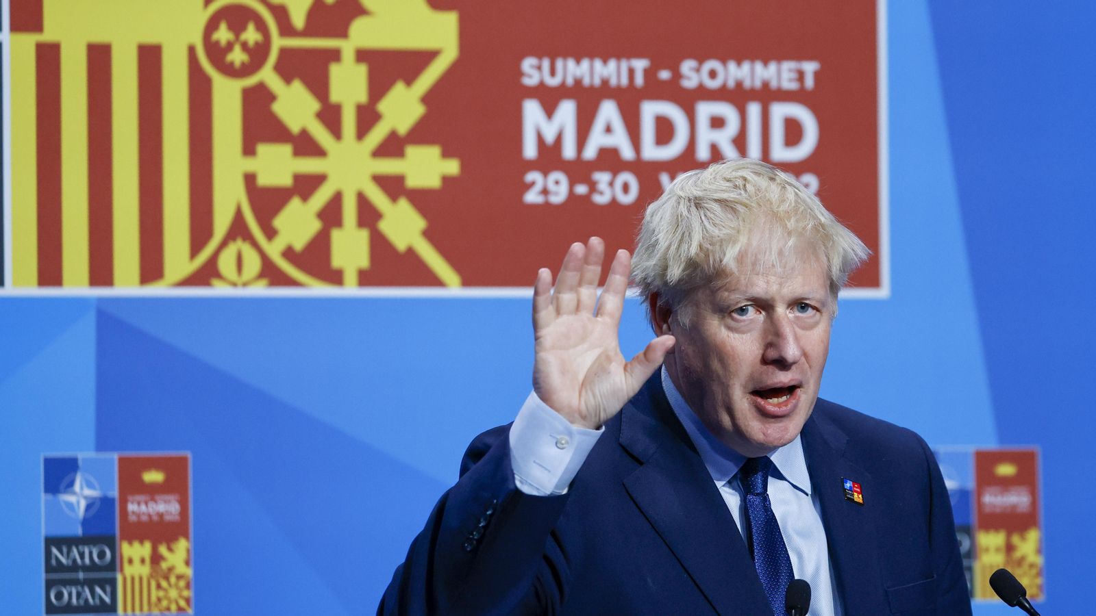 Boris Johnson durant la roda de premsa que va oferir la setmana passada a Madrid, on assistia a la cimera de l'OTAN
