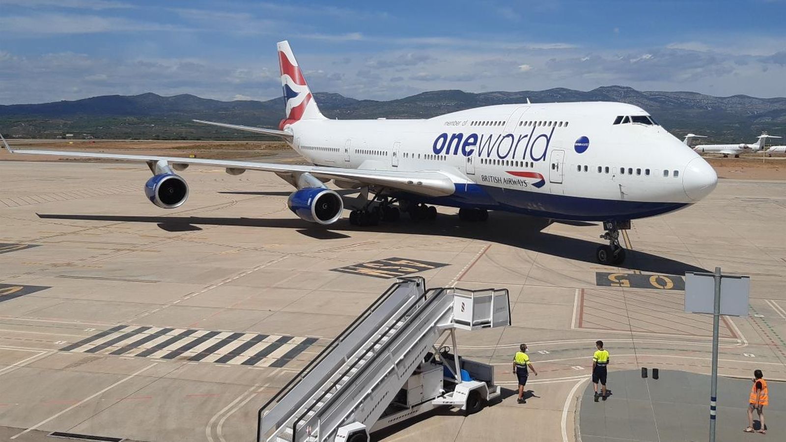 Un avió en l'aeroport de Castelló