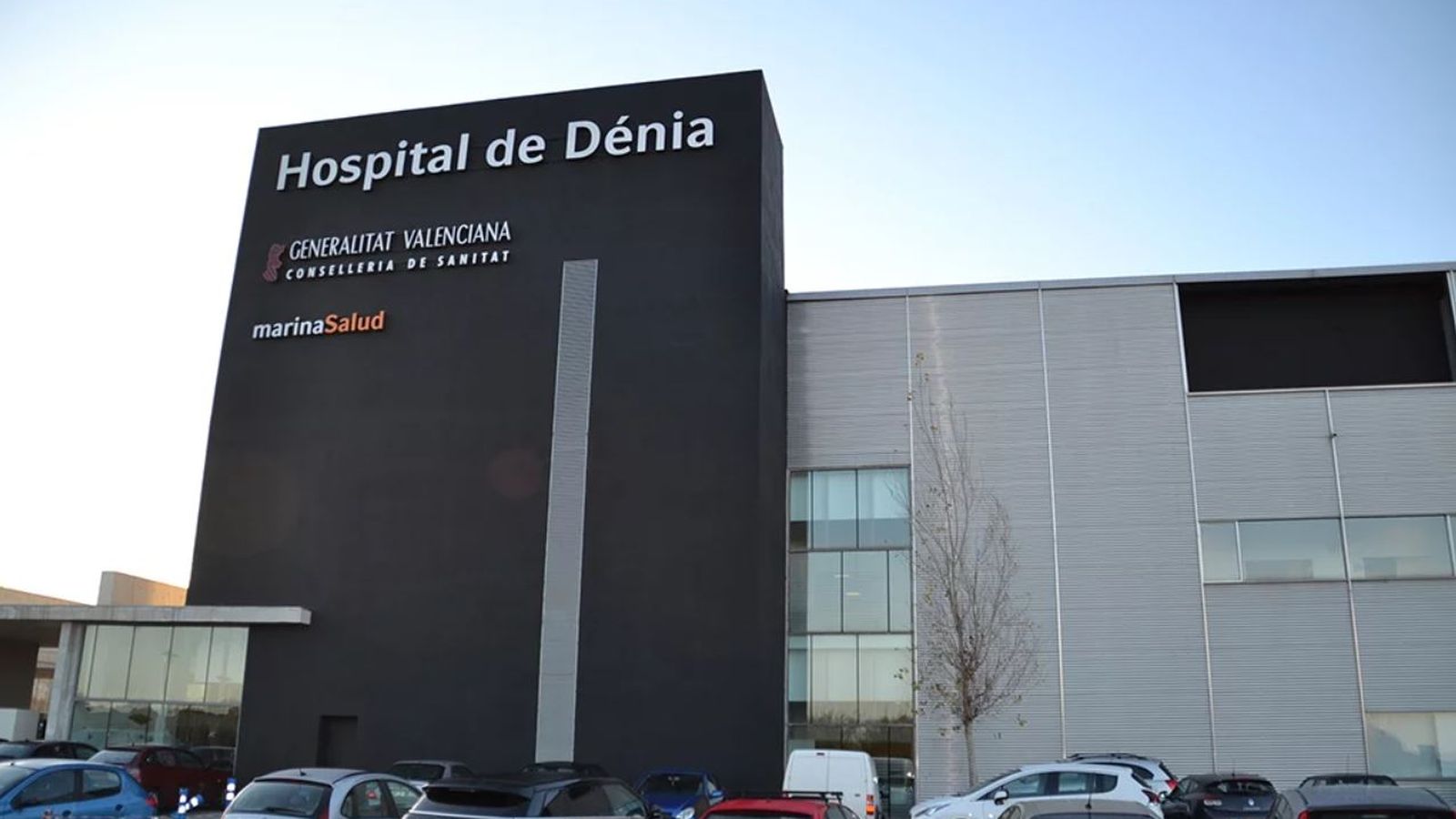 Una de les façanes de l'Hospital de Dénia