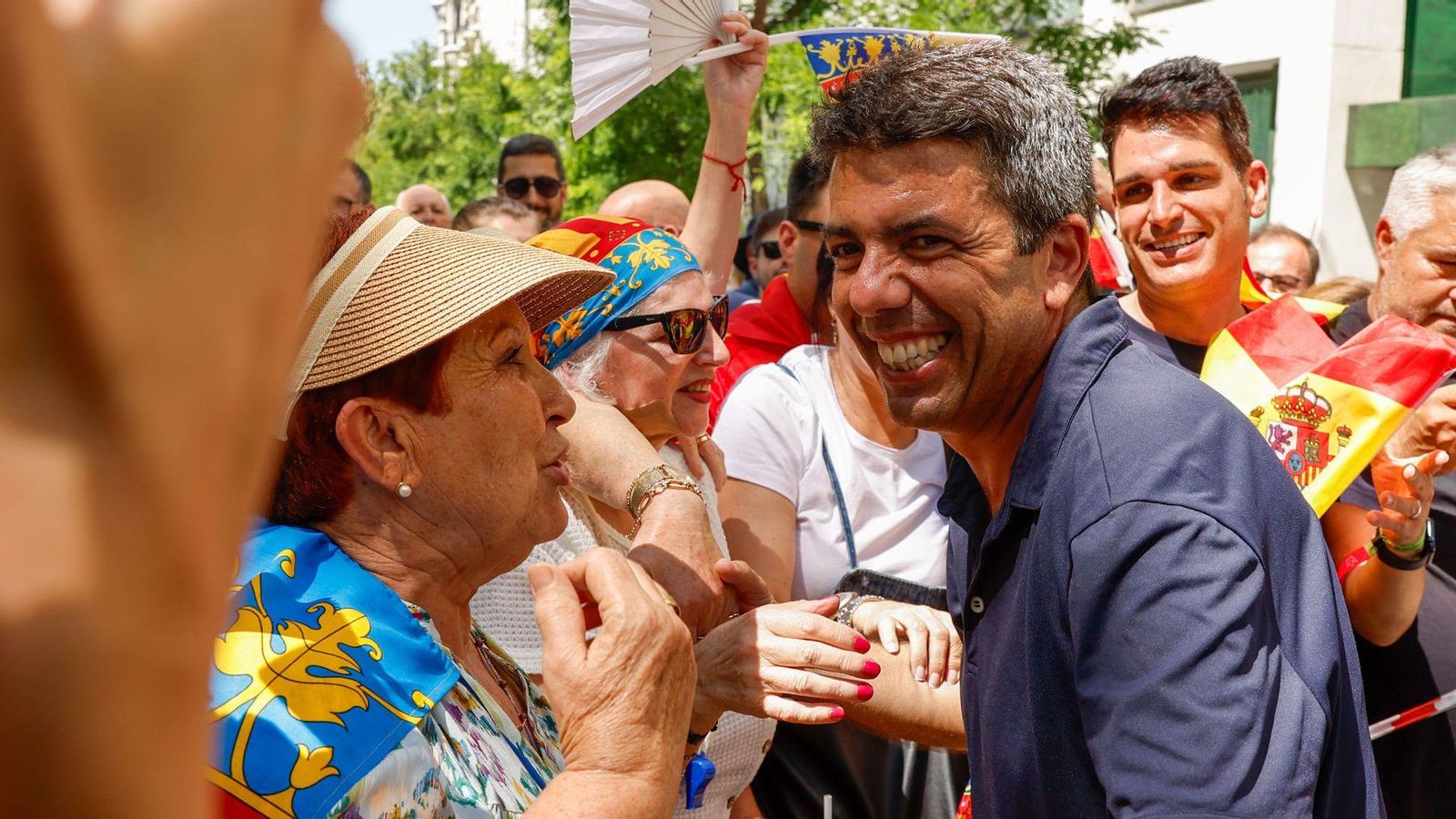 El president de la Comunitat Valenciana, Carlos Mazón, en la manifestació convocada pel Partit Popular este diumenge a Madrid