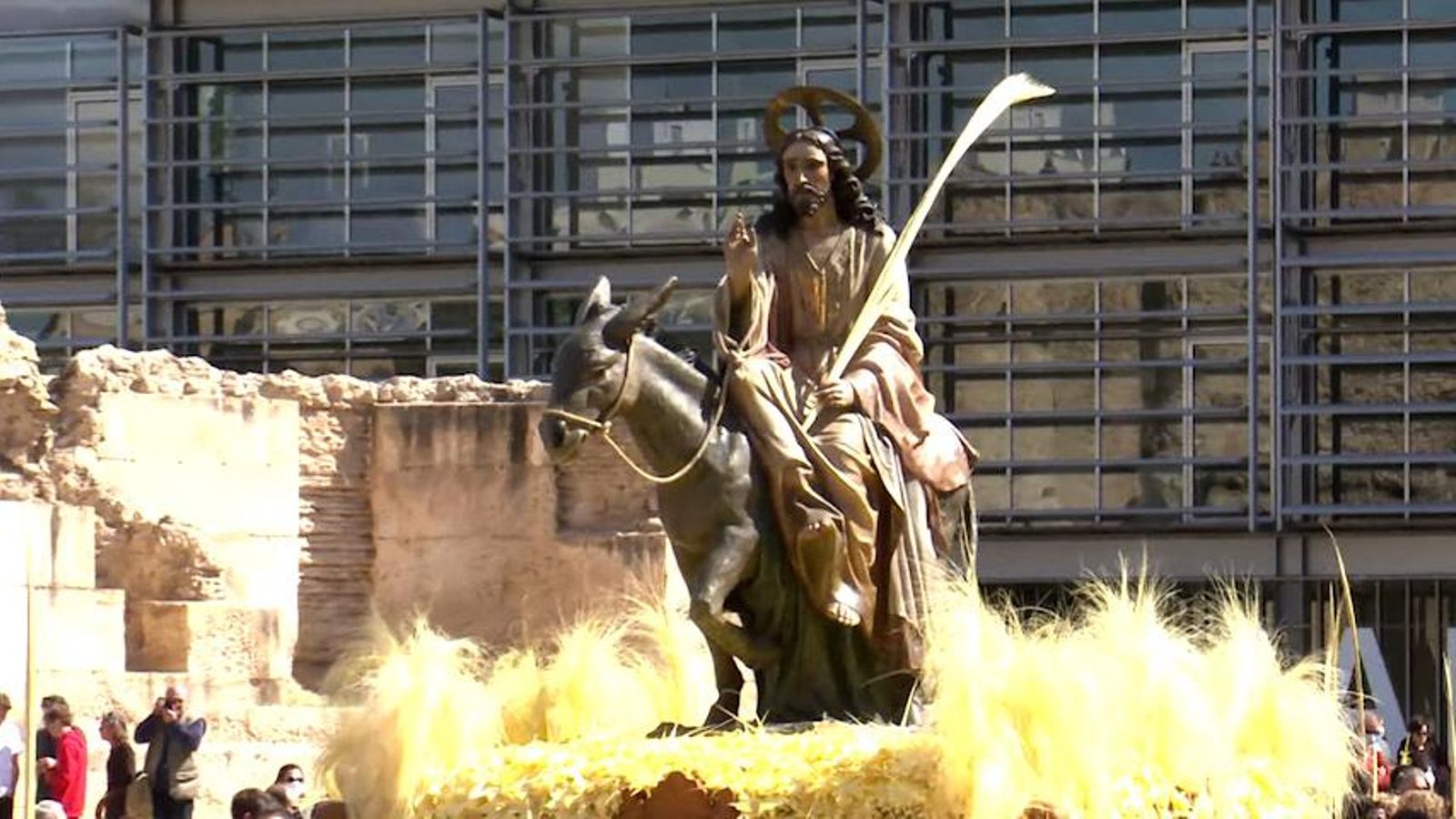 La processó del Diumenge de Rams és una de les més multitudinàries de la Setmana Santa il·licitana