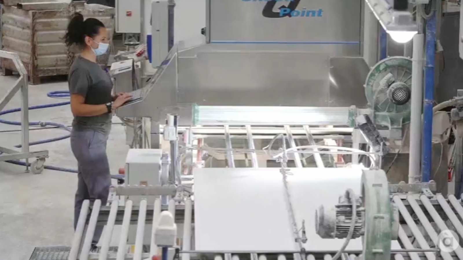 Treballadora d'una empresa del sector tauleller