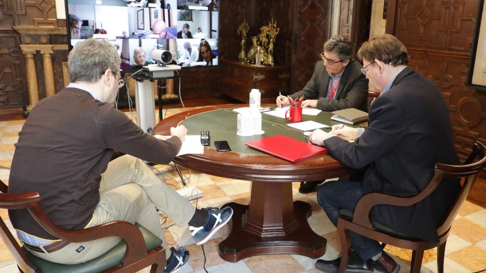 Reunió entre el Cap del Consell i els departaments de Salut
