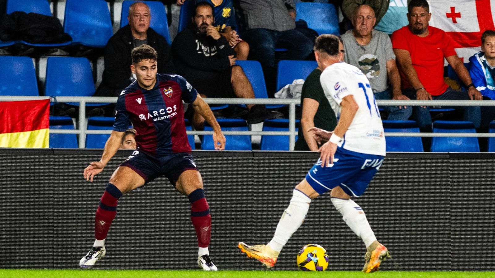 Andrés García, durant el partit a l'Heliodoro Rodríguez López