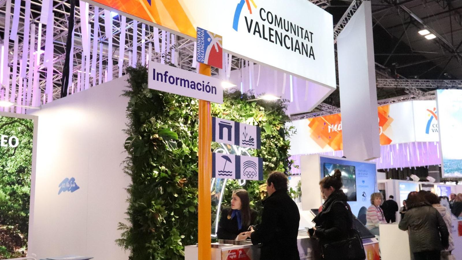 Un dels mostradors d'informació turística de la Comunitat Valenciana a Fitur 2023 Un dels mostradors d'informació turística de la Comunitat Valenciana a Fitur 2023