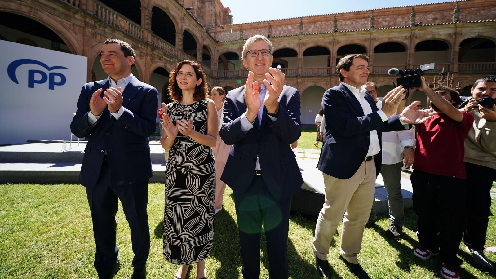 Feijóo, en la reunió amb els president de les comunitats autònomes celebrada a Salamanca