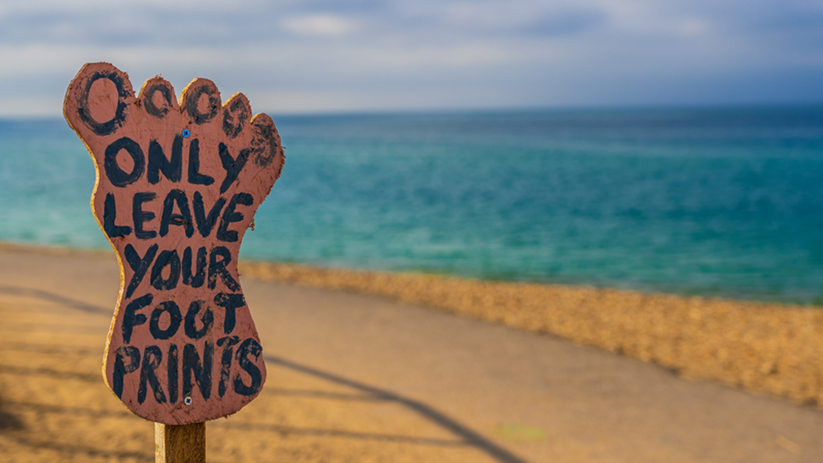 Turisme recomana que les úniques petjades que deixes després de tu, siguen les de les teues trepitjades